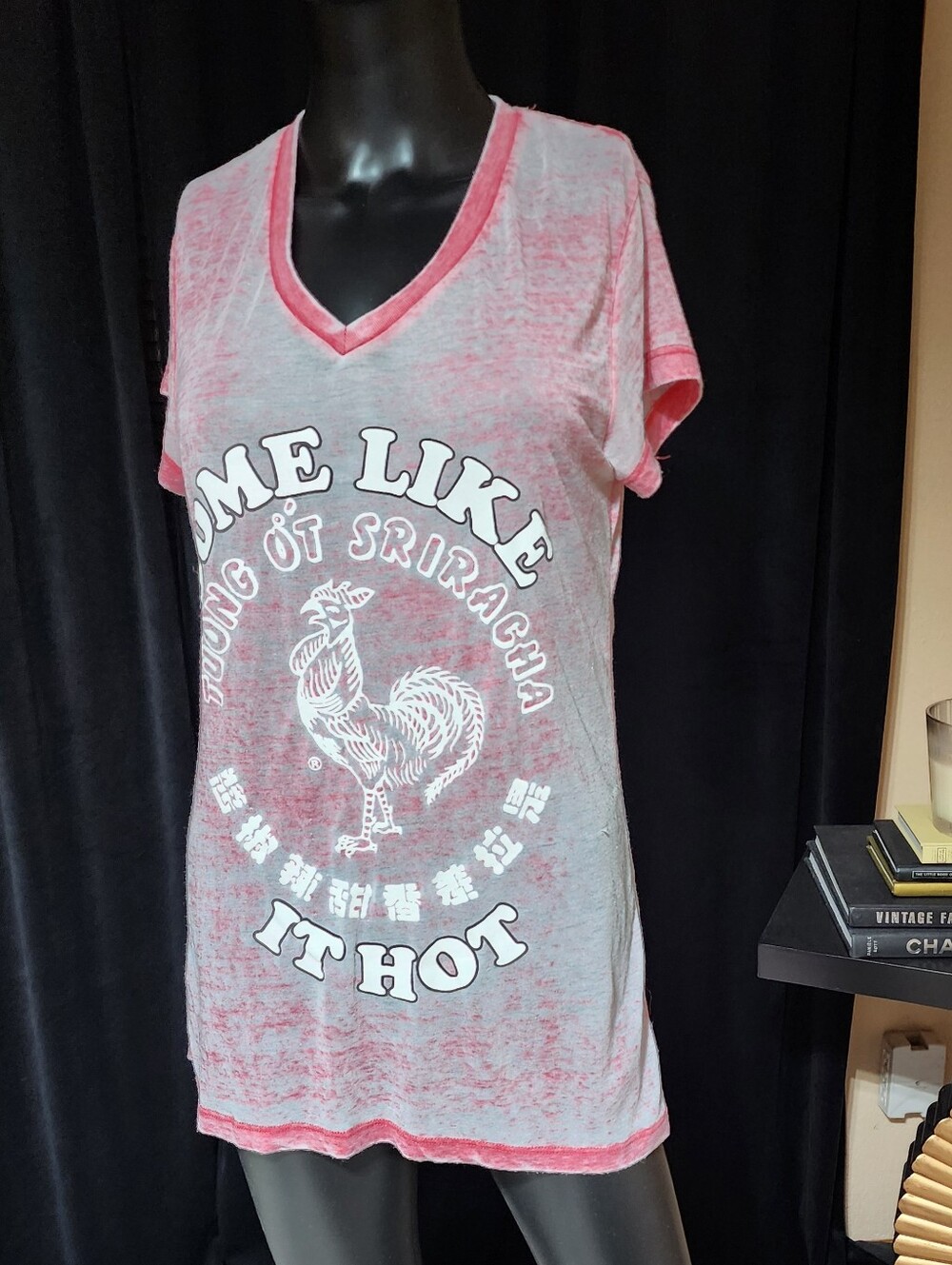Sriracha Hot Chili Sauce Rooster Graphic Tee Pink Burnout Y2K Grunge XL - Picture 3 of 11